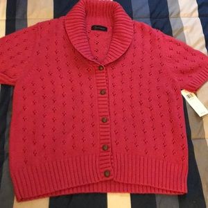 Short sleeve sweater